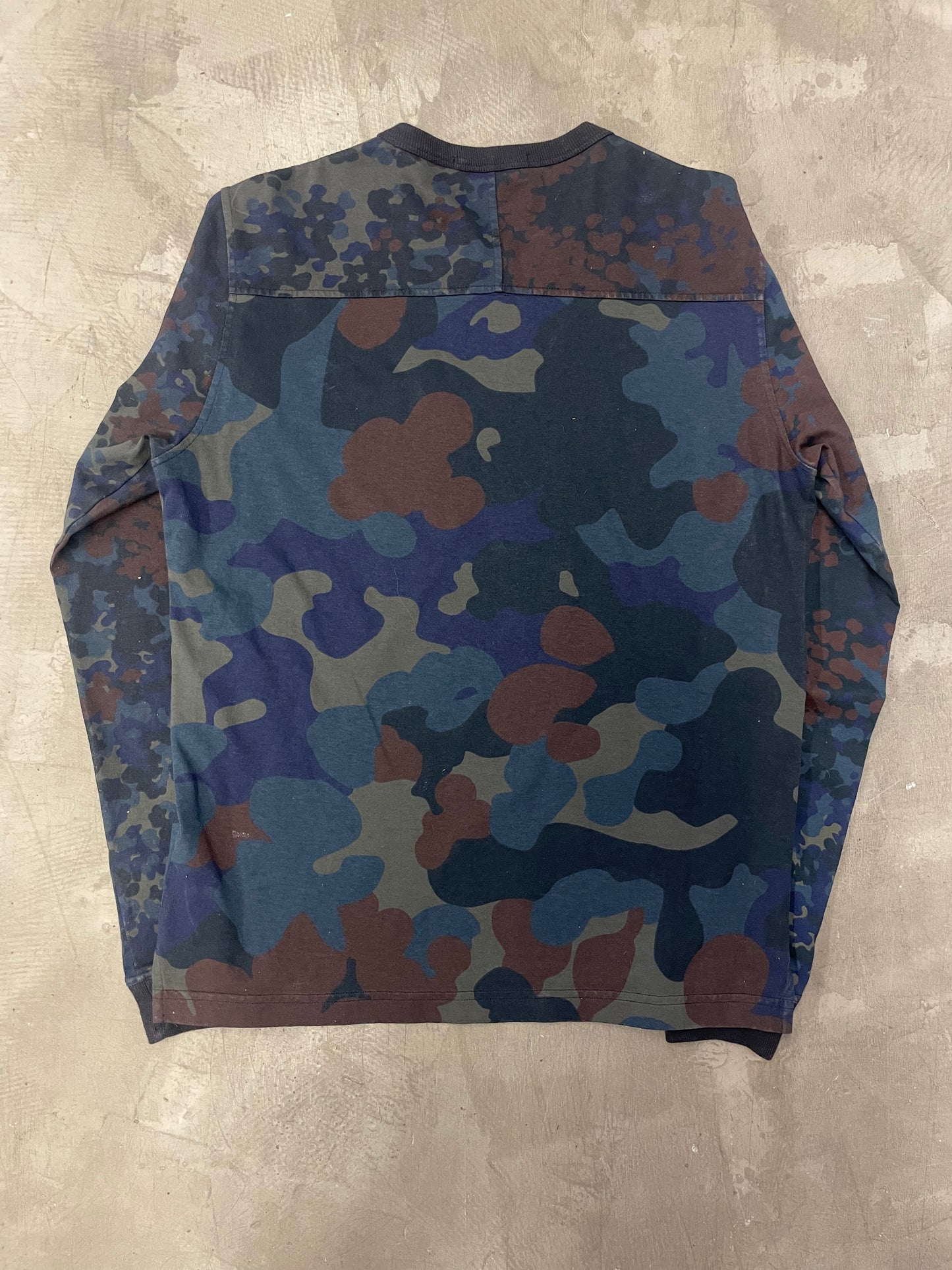 STONE ISLAND CAMO LONGSLEEVE L